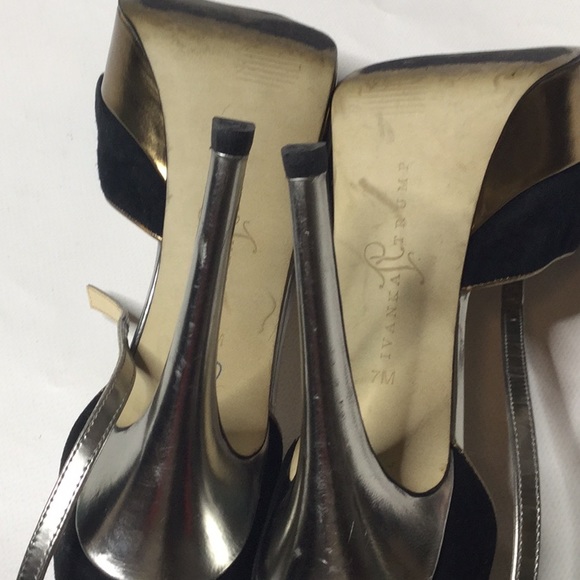 Heels - Picture 5 of 5